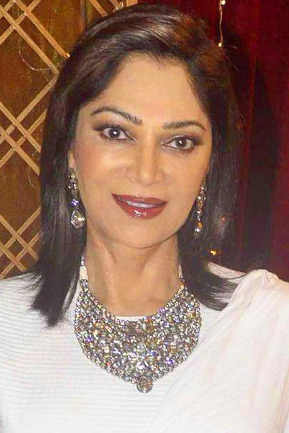 بازیگر Simi Garewal  