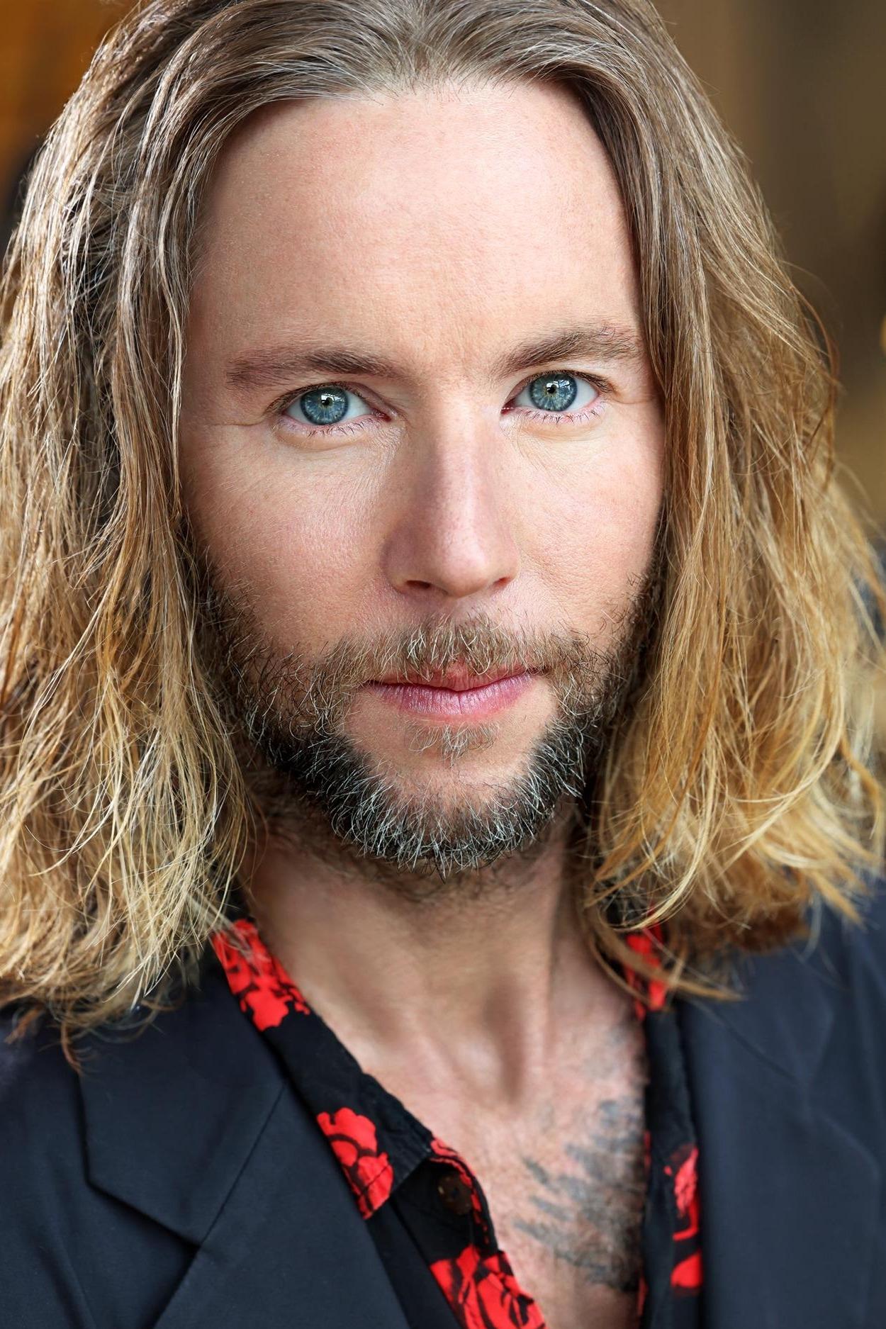 بازیگر Greg Cipes  