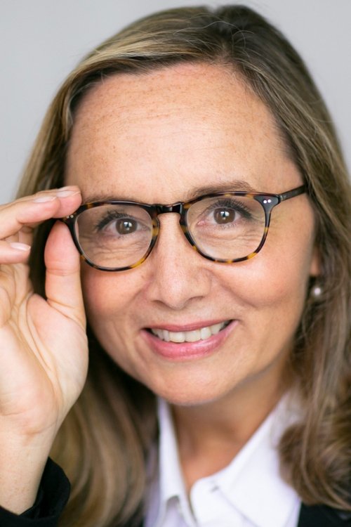بازیگر Isabelle Miller  
