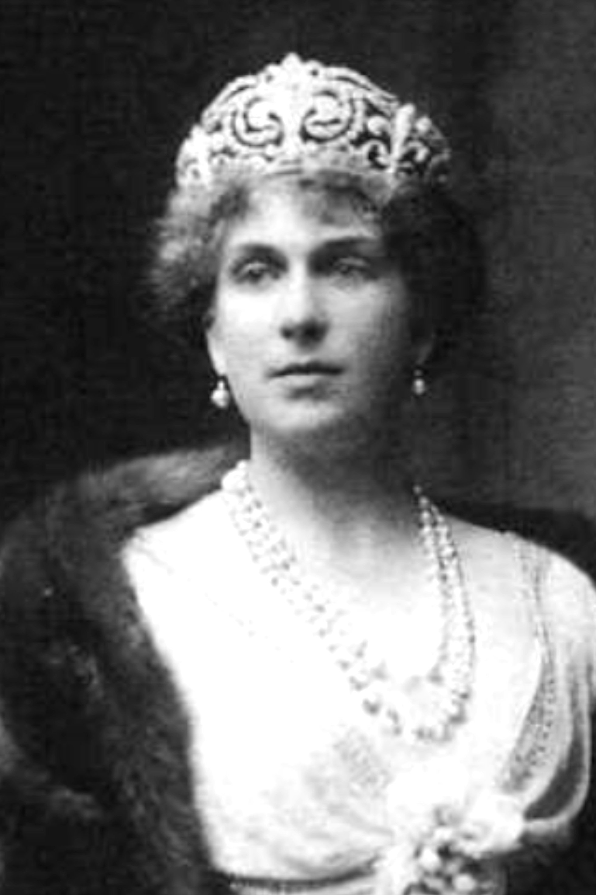 بازیگر Queen Victoria Eugenia  
