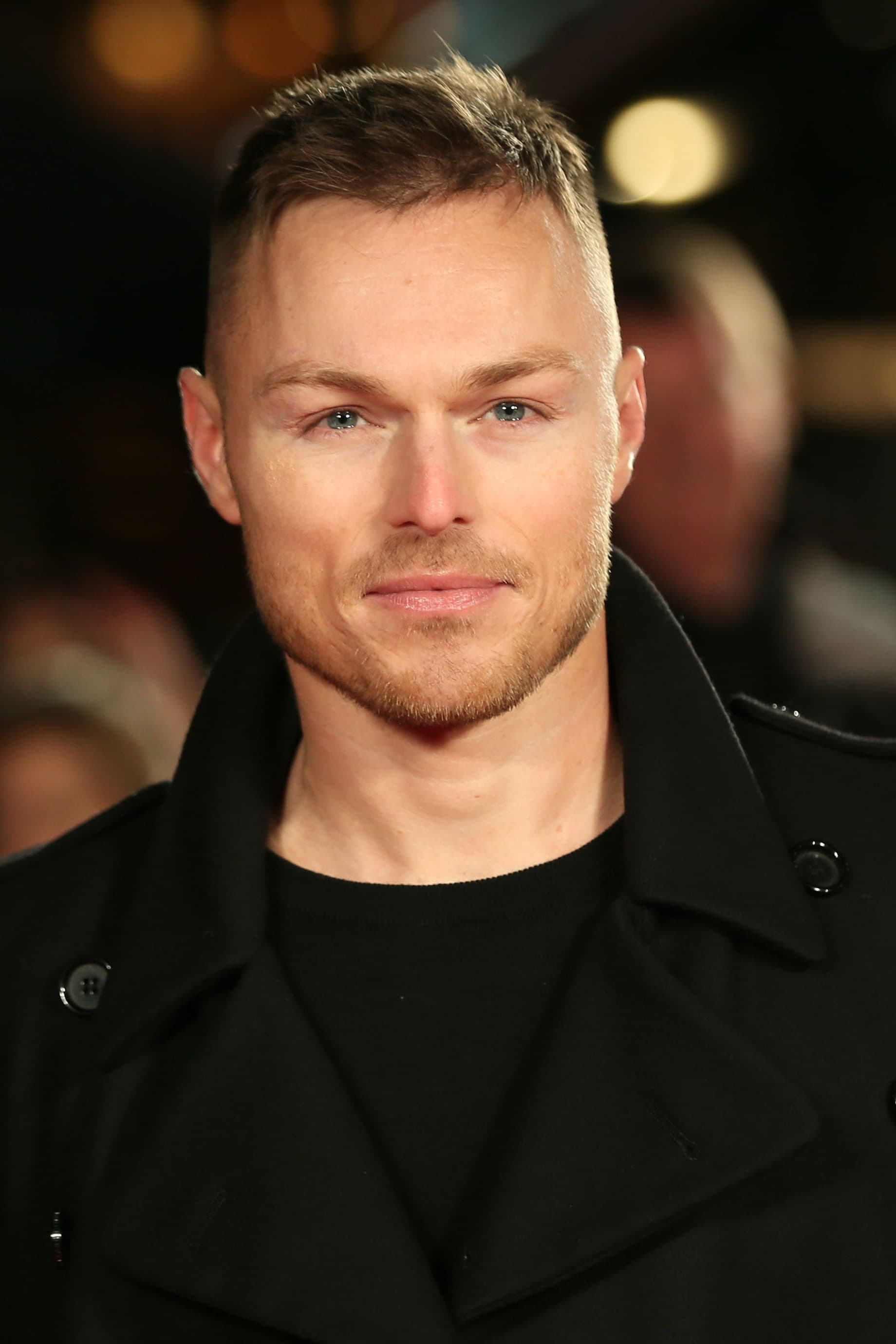 بازیگر Andrew Hayden-Smith  