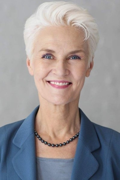 بازیگر Julie Berndt  