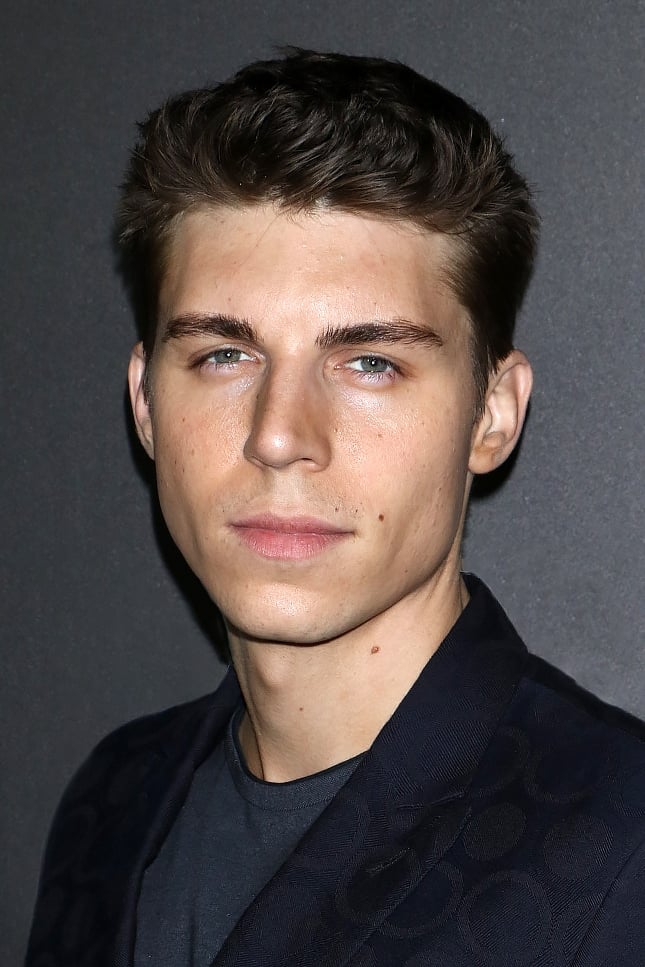 بازیگر Nolan Gerard Funk  