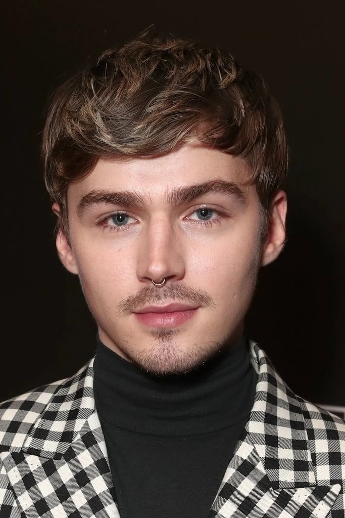 بازیگر Miles Heizer  