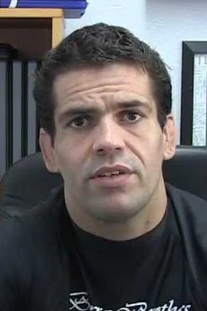 بازیگر Alexander Crispim  