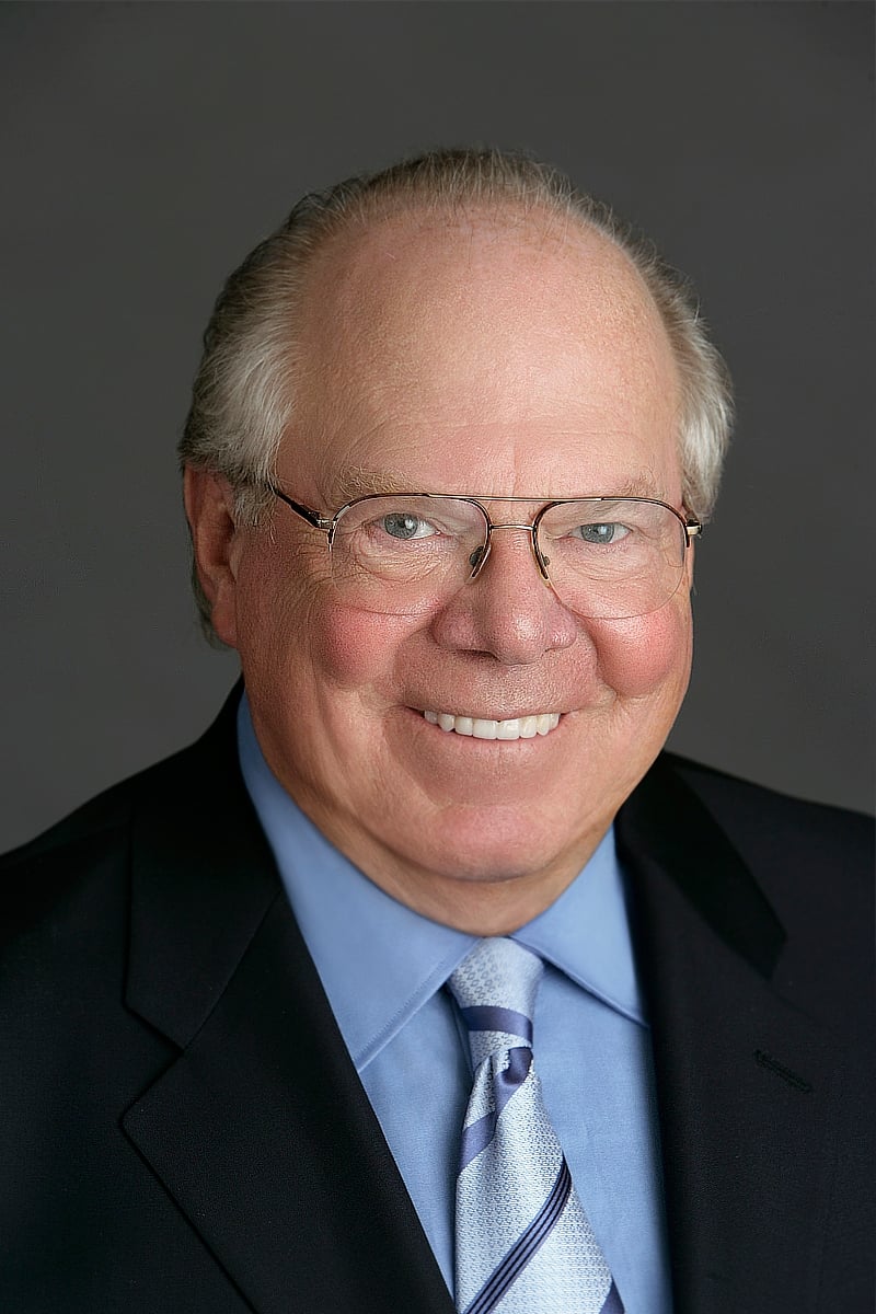 بازیگر Verne Lundquist  