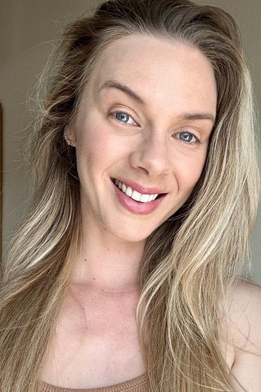 بازیگر Amanda Stoer  