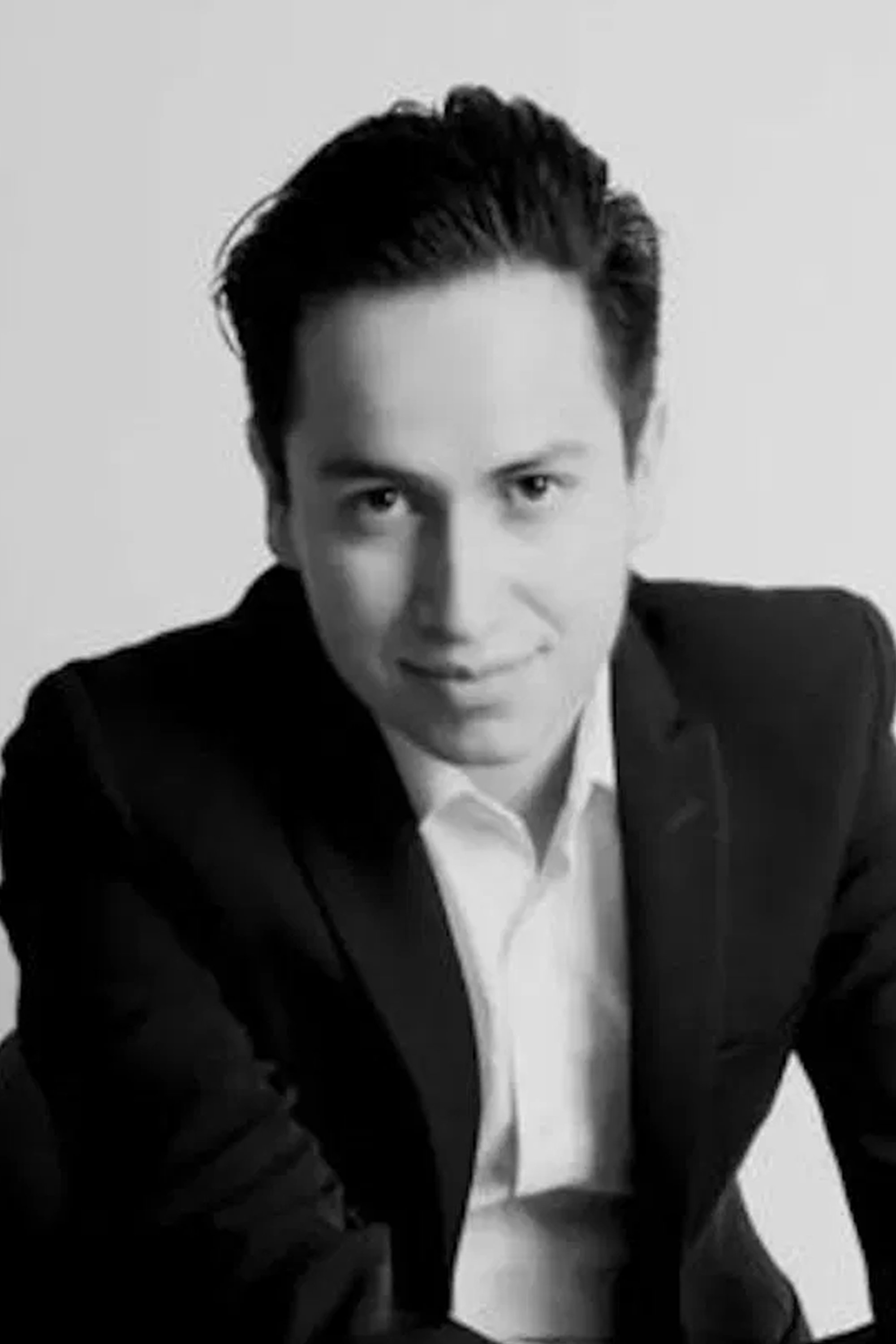 بازیگر Pedro Berú  