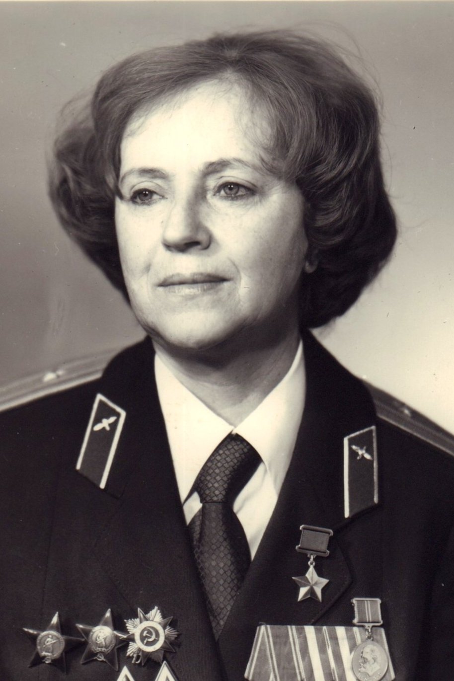 بازیگر Yevgeniya Zhigulenko  