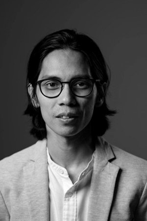 بازیگر Angga Dwimas Sasongko  