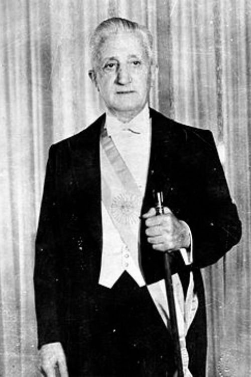 بازیگر Arturo Illia  