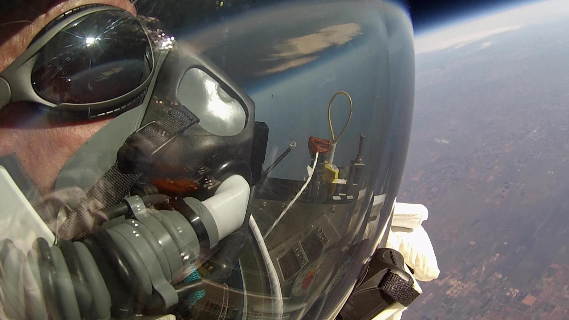 14 Minutes from Earth|14 Minutes from Earth