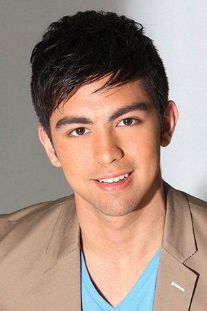 بازیگر Derrick Monasterio  