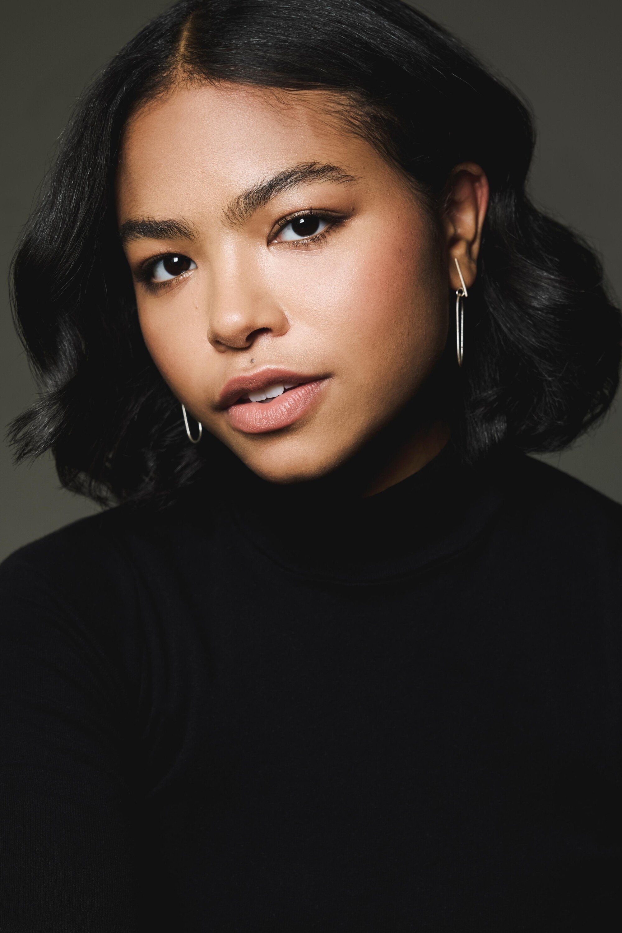 بازیگر Navia Robinson  