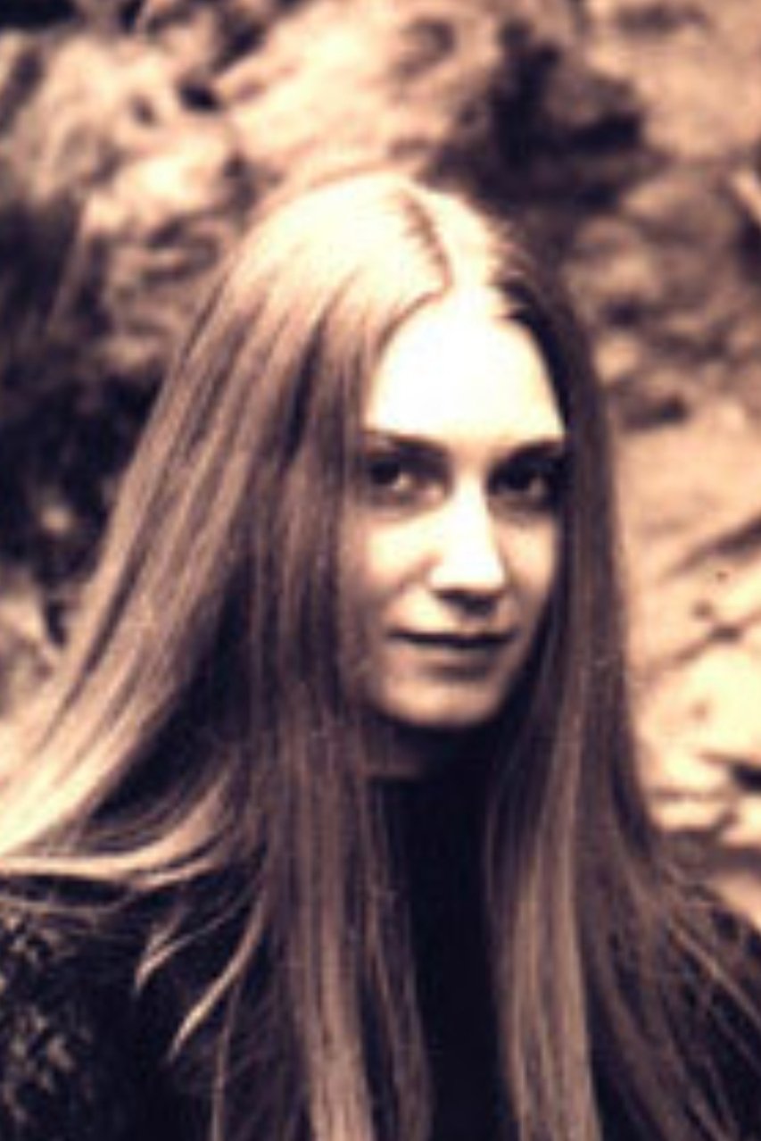 بازیگر Nadine Mölter  