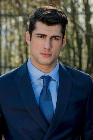 بازیگر Barış Arda Hacıoğlu  