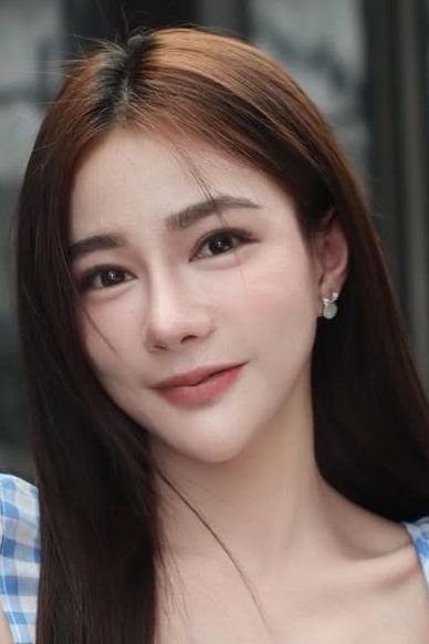 بازیگر เฟิร์น ปภัสรินทร์  