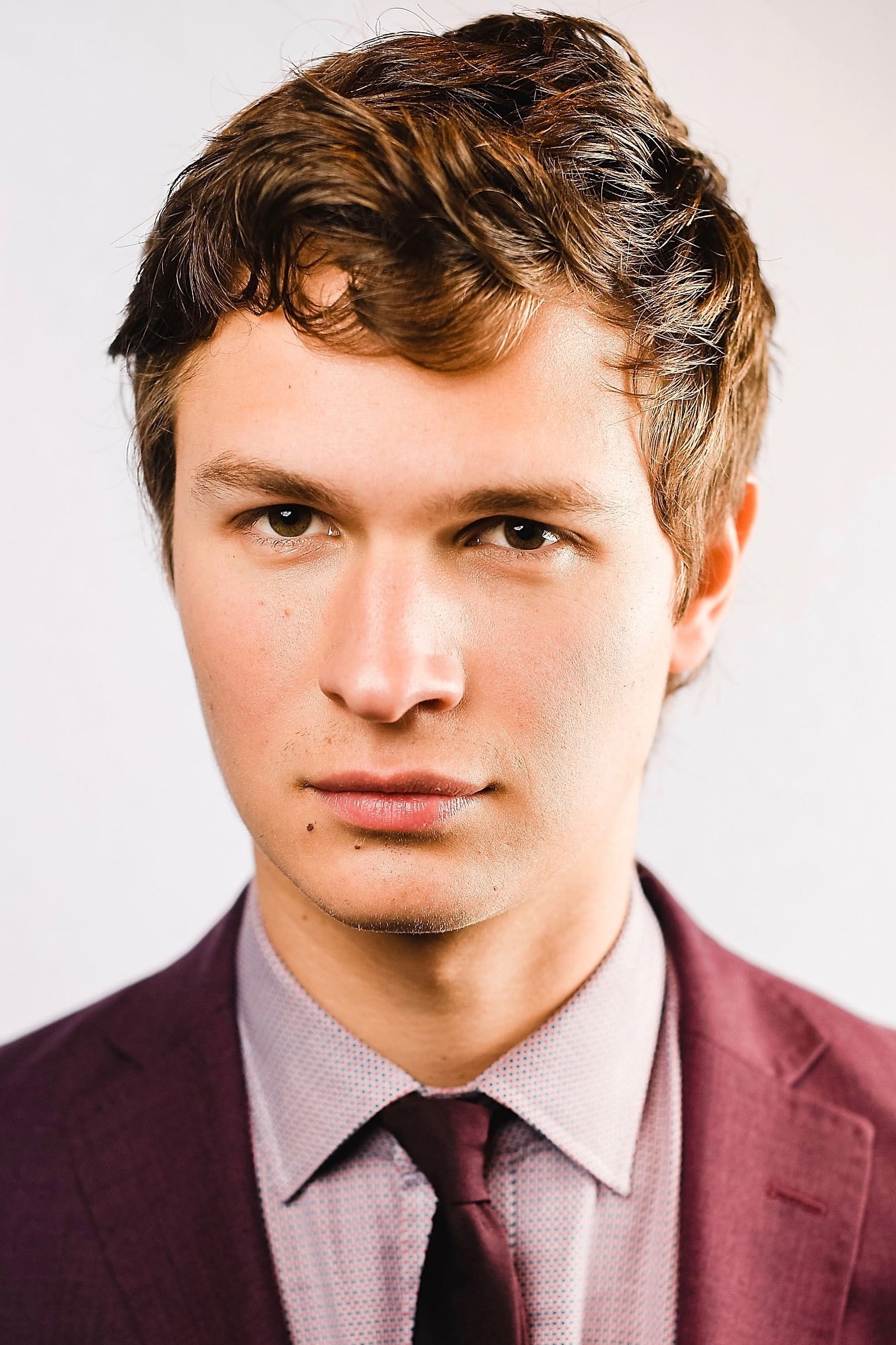 بازیگر Ansel Elgort  