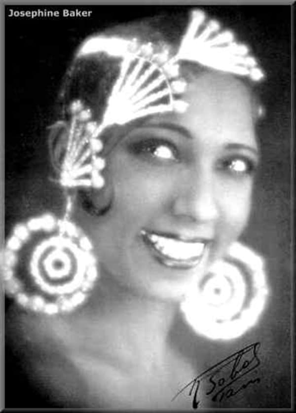 Chasing a Rainbow: The Life of Josephine Baker