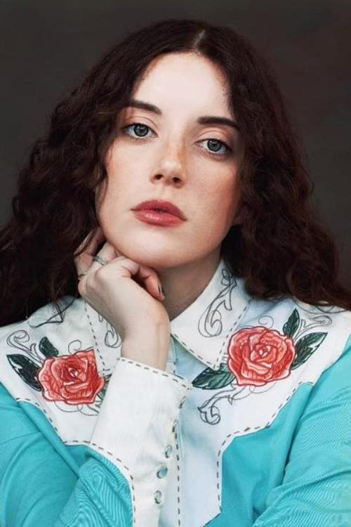 بازیگر Hayley McLaughlin  