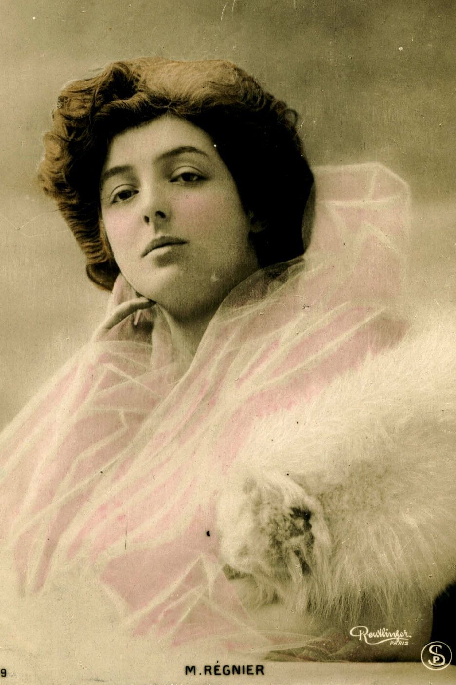 بازیگر Marthe Régnier  