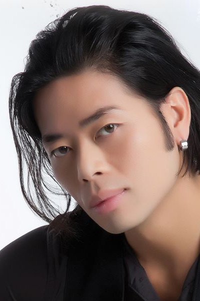 بازیگر Julian Phetnouvong  