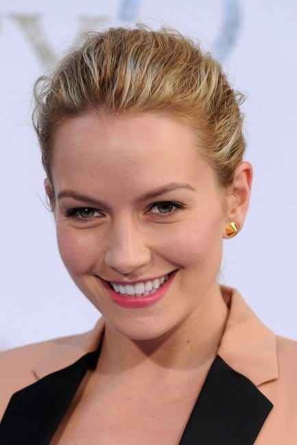 بازیگر Becki Newton  