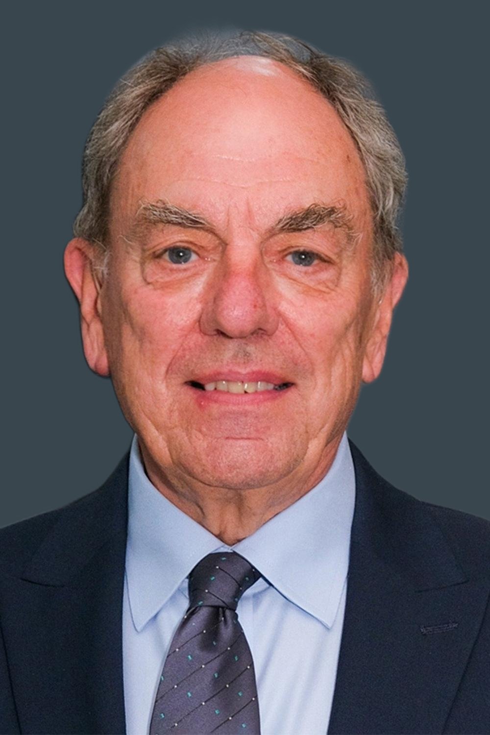 بازیگر Alun Armstrong  