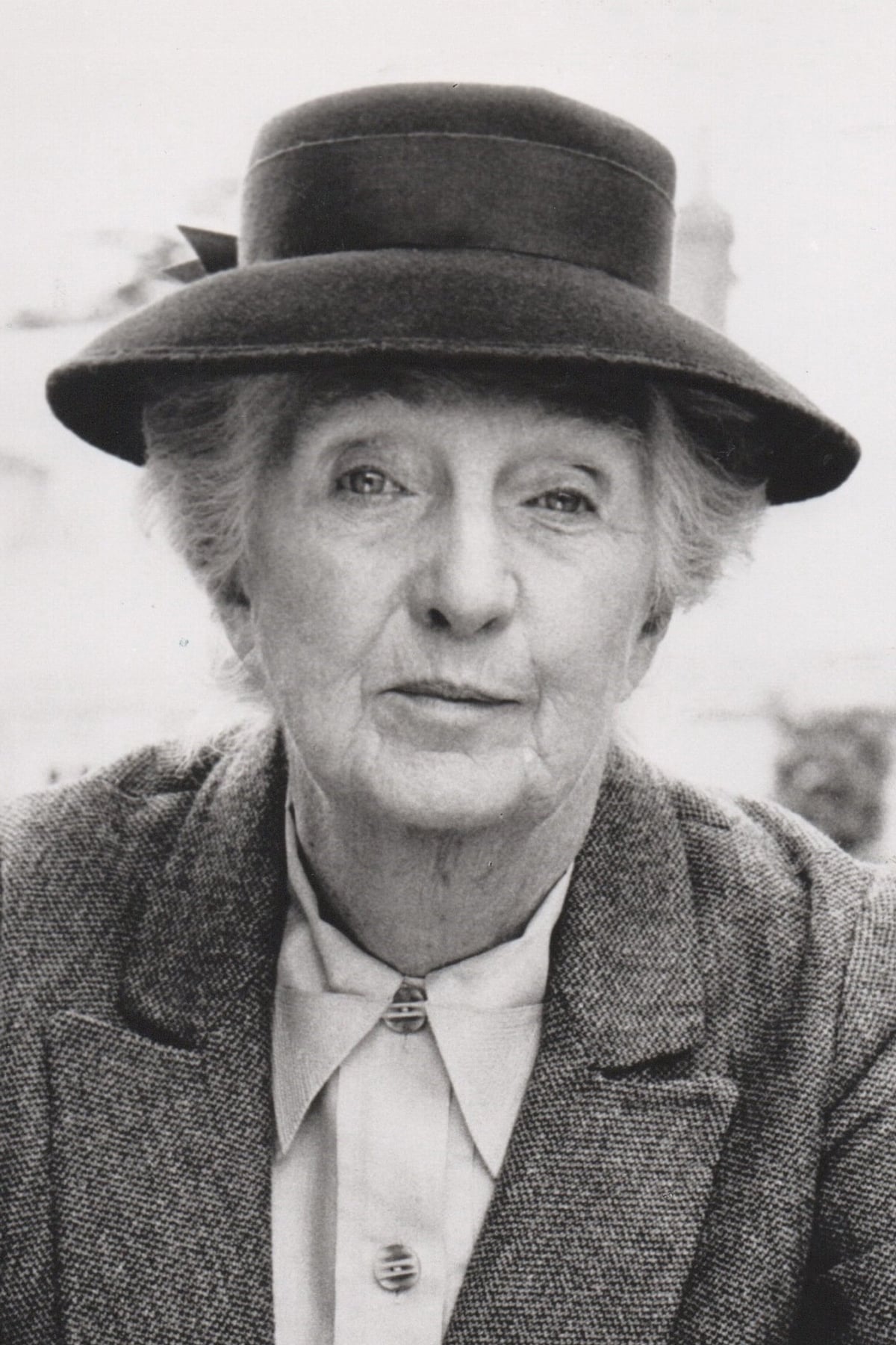 بازیگر Joan Hickson  