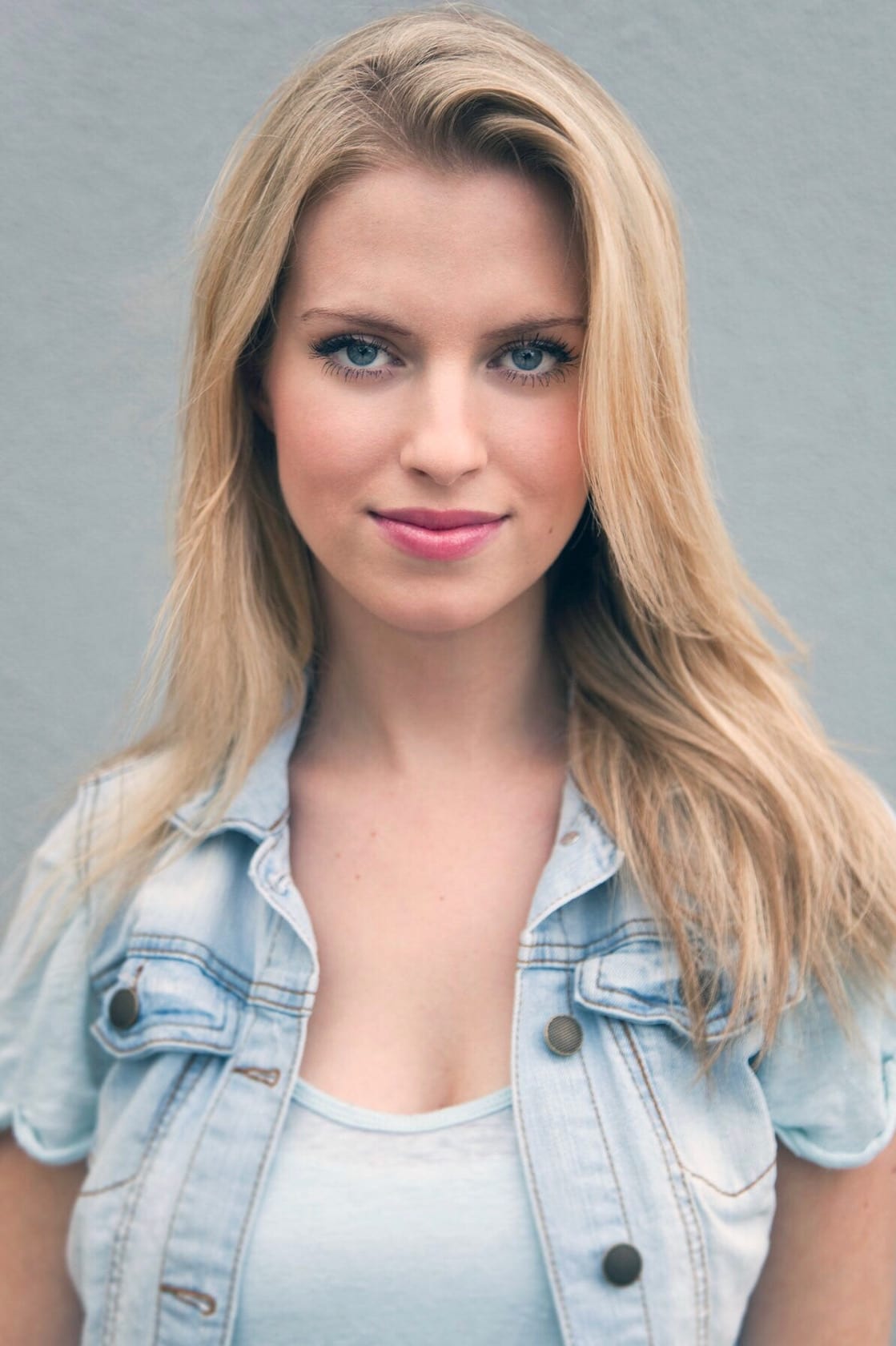 بازیگر Barbara Dunkelman  