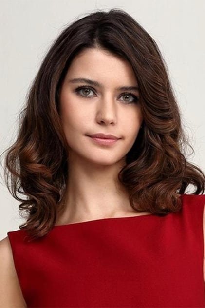 بازیگر Beren Saat  