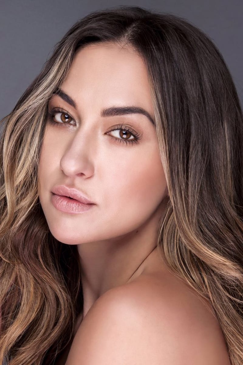 بازیگر Tasya Teles  