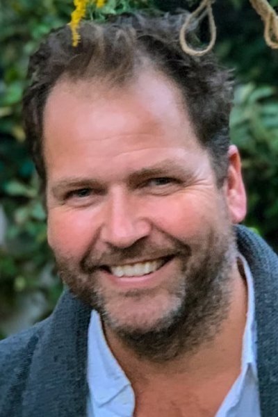 بازیگر Mike De Voss  