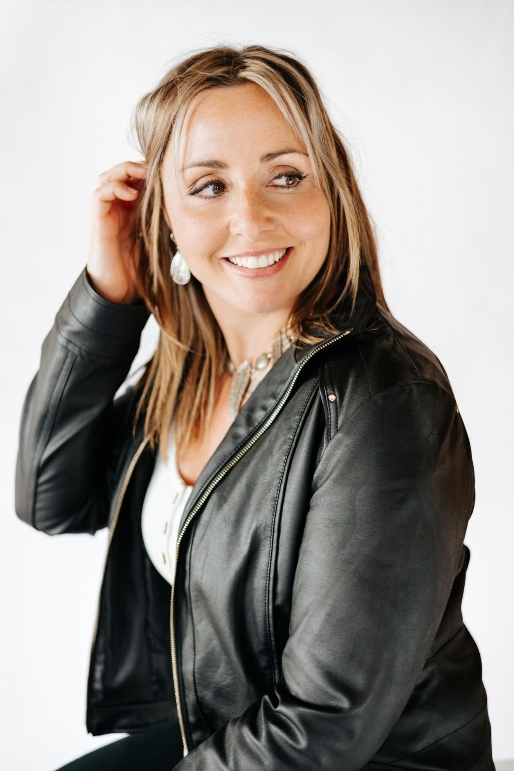بازیگر Émilie Ferland  