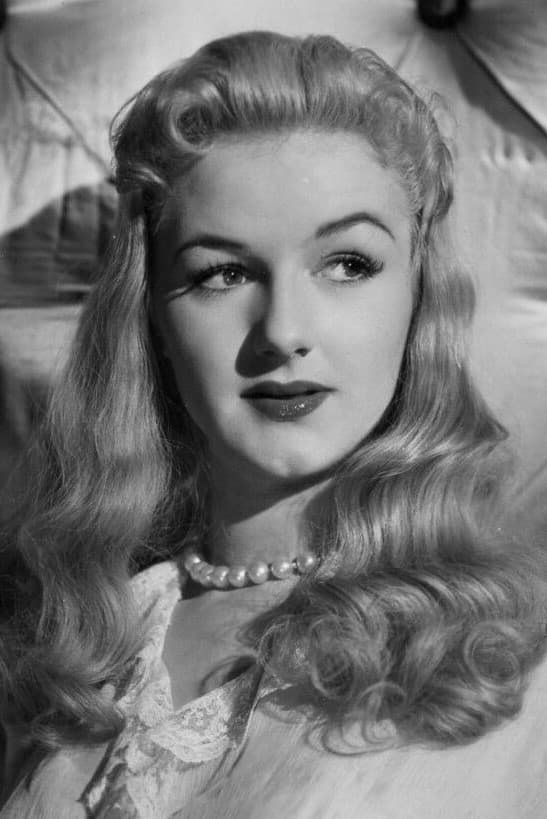 بازیگر Joan Sims  