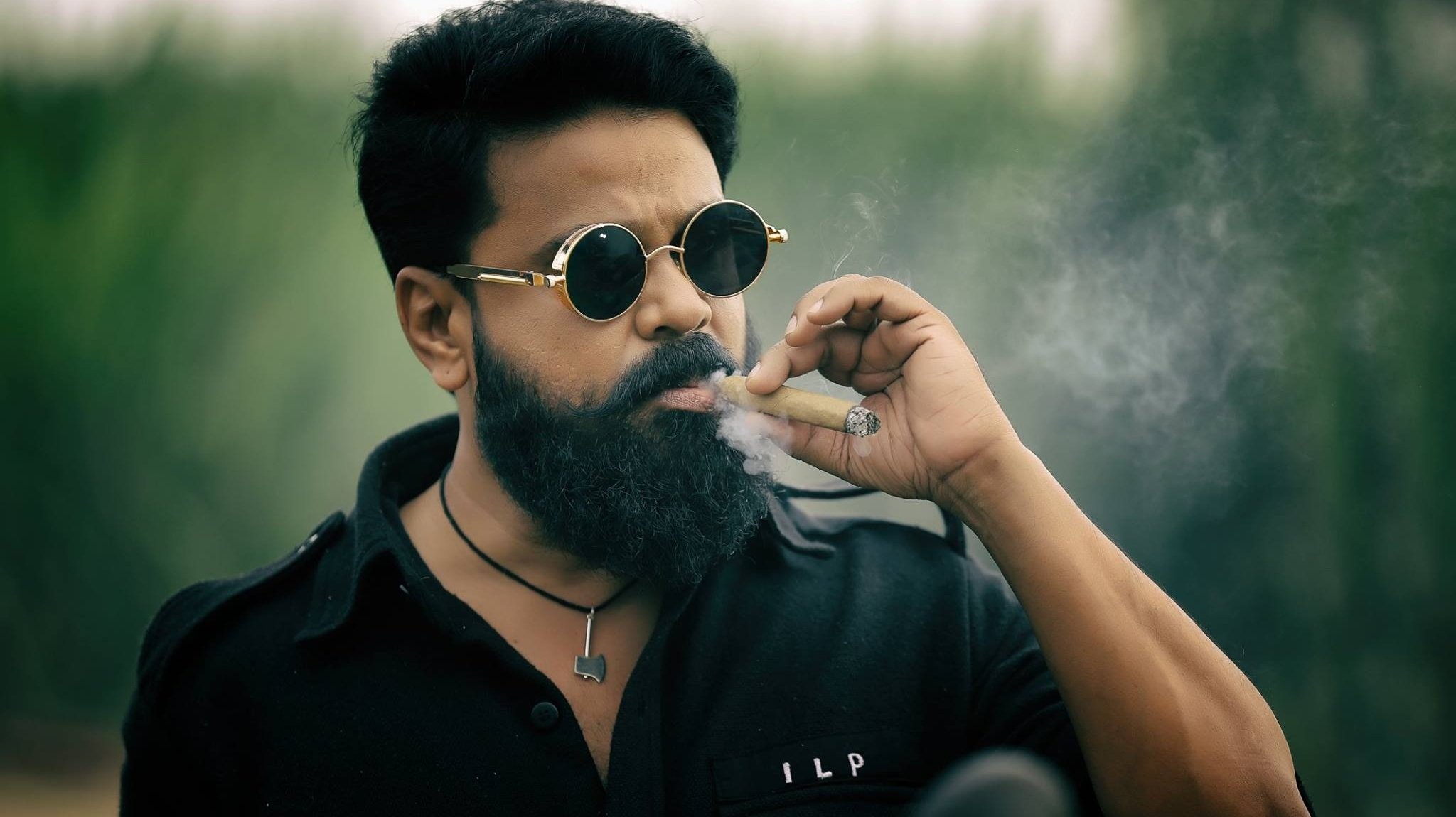 കമ്മാര സംഭവം|കമ്മാര സംഭവം