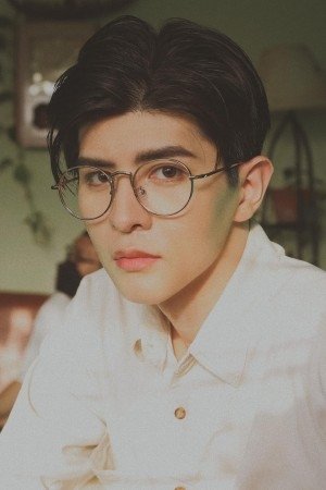 بازیگر Vương Thiên Hạc  