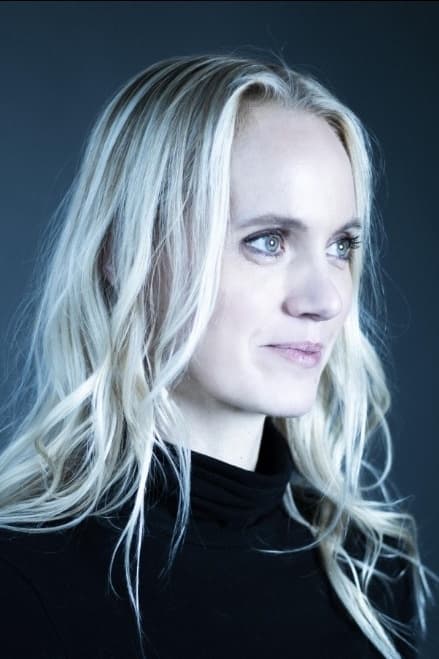 بازیگر Dóra Jóhannsdóttir  